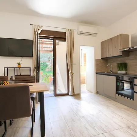 Appartamento Amphitheater 3+2 Modern With Terrace, Wifi, Netflix *