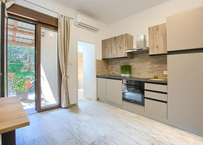 Apartment Amphitheater 3+2 Modern With Terrace, Wifi, Netflix *