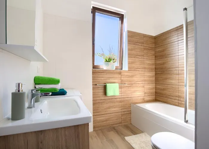 Amphitheater 3+2 Modern With Terrace, Wifi, Netflix