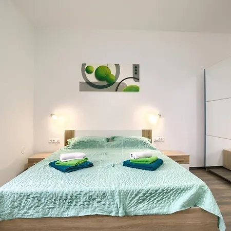 Amphitheater 3+2 Modern With Terrace, Wifi, Netflix Apartmán *