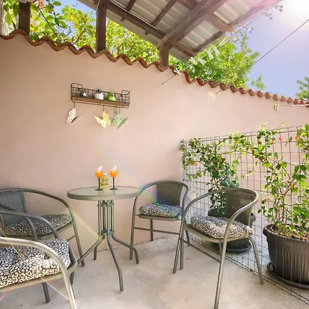 Amphitheater 3+2 Modern With Terrace, Wifi, Netflix Apartmán *